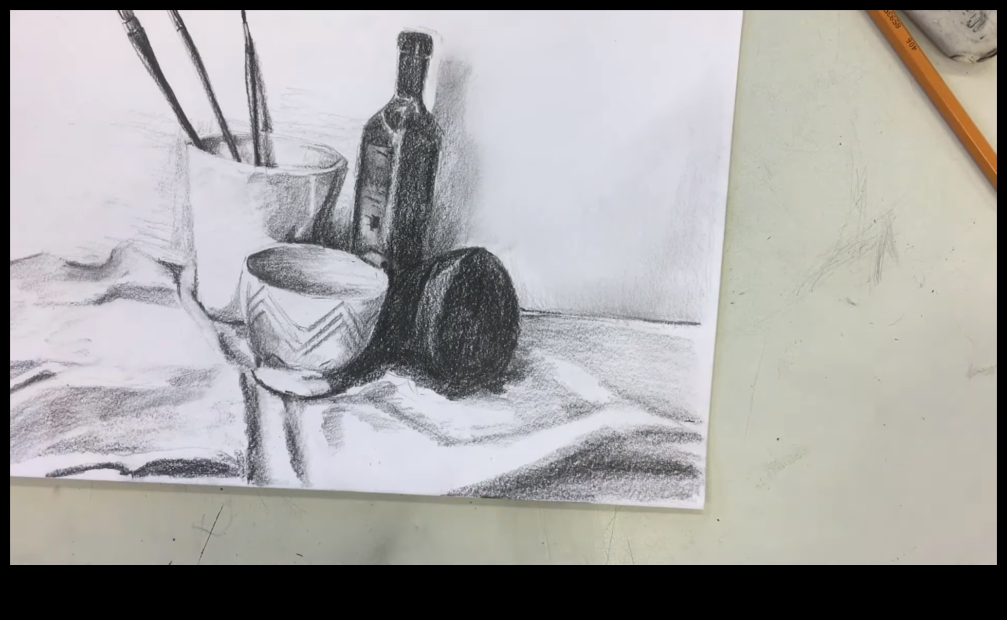 Inanimate Beauty: Νεκρή φύση σε κιμωλία και κάρβουνο