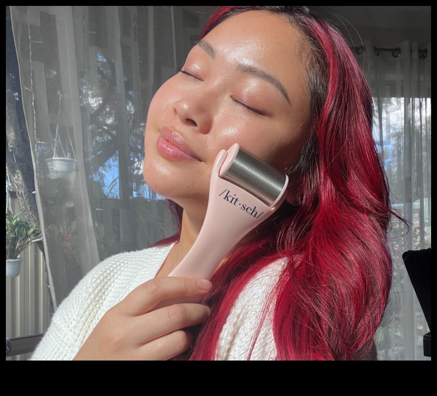 The Art of Ice Rolling: Ενσωμάτωση της ψυχοθεραπείας στη ρουτίνα περιποίησης της επιδερμίδας σας