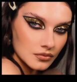 Glam and Gold Μια πολυτελής άποψη για τα στυλ μακιγιάζ