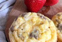 4-Ingredient Sausage and Egg Muffins for Quick Breakfast