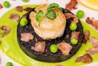 Seared Scallops with Black Pudding and Fresh Pea Purée