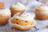 Funfetti Cupcakes: Colorful Birthday Cupcake Recipe