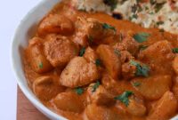 30-Minute Creamy Chicken and Potato Curry for Dinner