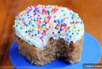 Greek Yogurt Frosting Recipe: Light & Tangy Icing for Cakes