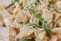 Creamy Chicken & Asparagus Pasta Recipe for Spring Dinners