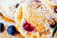 Fluffy Blueberry Pancakes Recipe with Maple Syrup Tips