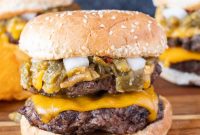 Green Chile Cheeseburger Recipe: Juicy Southwestern Burger with Melted Cheese