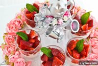Strawberry Cream Dessert Cups: No-Bake Layered Treats