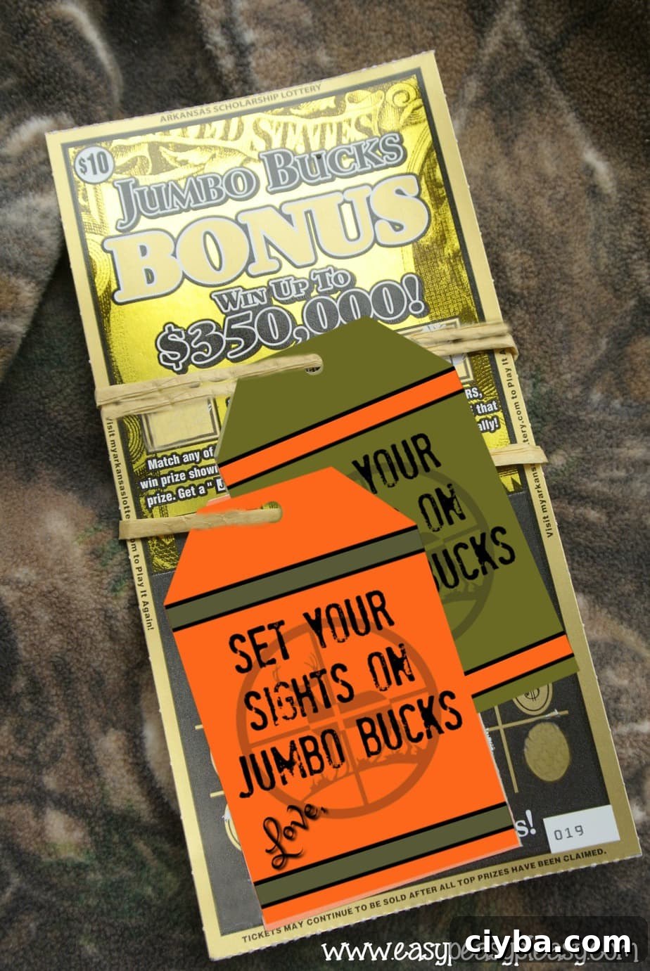 Use these free printable gift tags for the hunter who has everything.