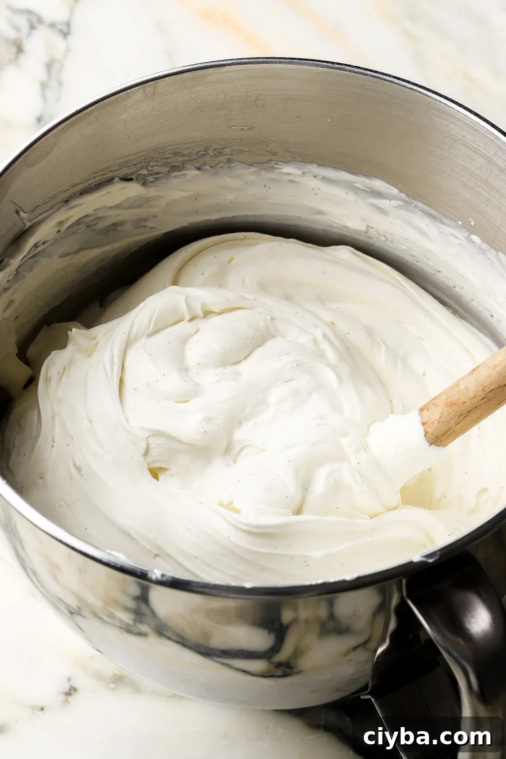 Fluffy Mascarpone Frosting Recipe for Cakes and Cupcakes 8 finished mascarpone cream