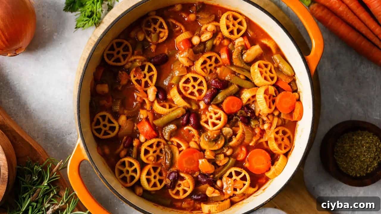 The Best Hearty Vegan Minestrone Soup