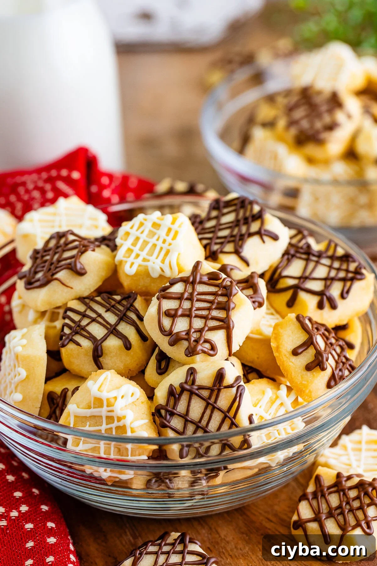 christmas shortbread in a clear bowl