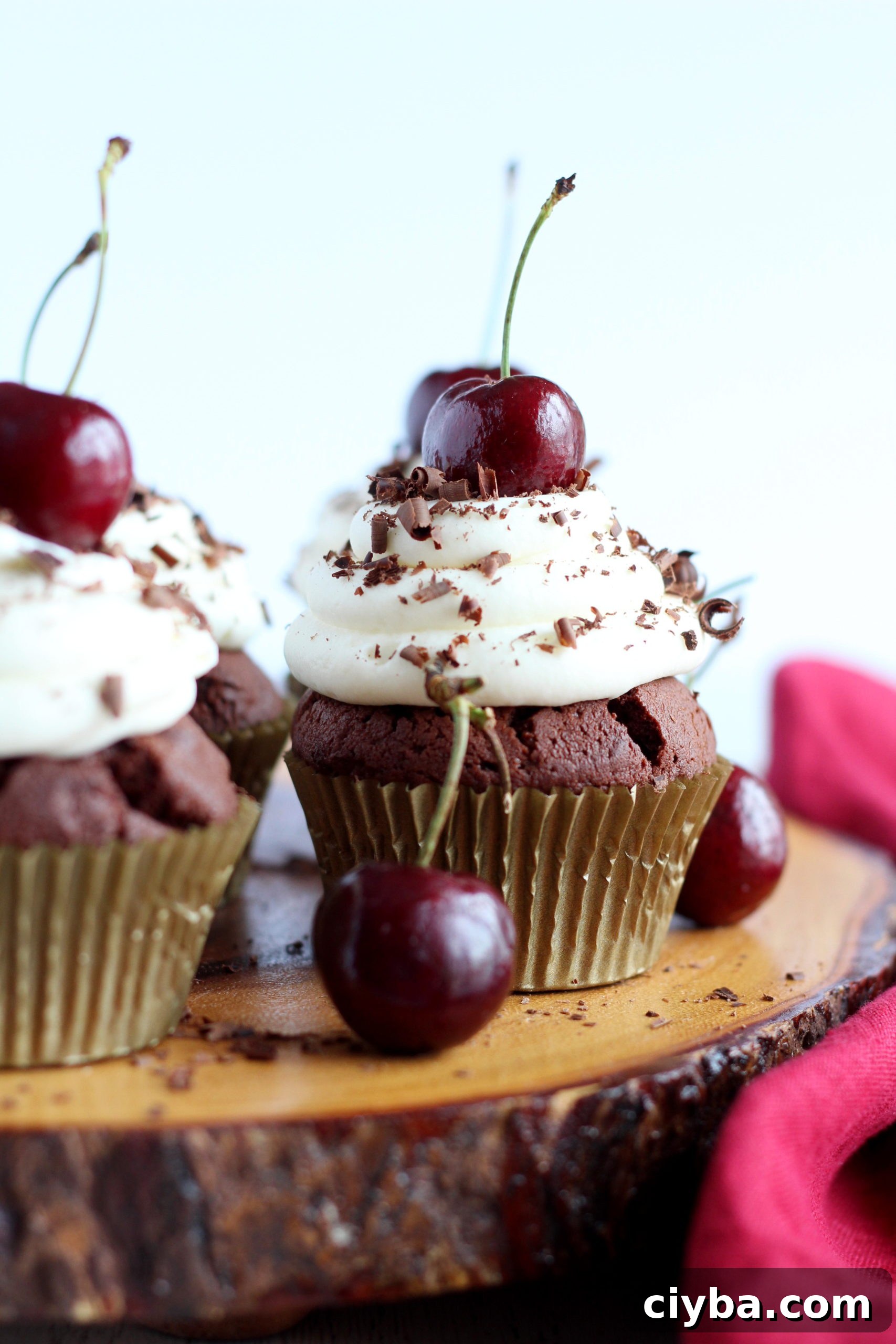 cupcakes with cherries