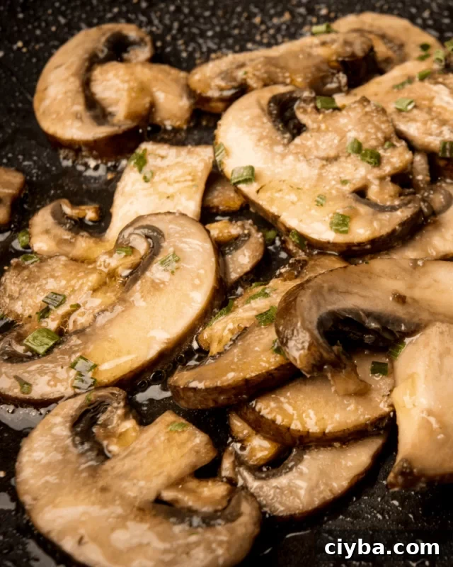 Sautéed Mushrooms Recipe: Tender, Garlicky Pan-Seared Mushrooms 4 saute mushrooms