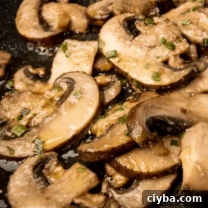 Sautéed Mushrooms Recipe: Tender, Garlicky Pan-Seared Mushrooms 5 saute mushrooms