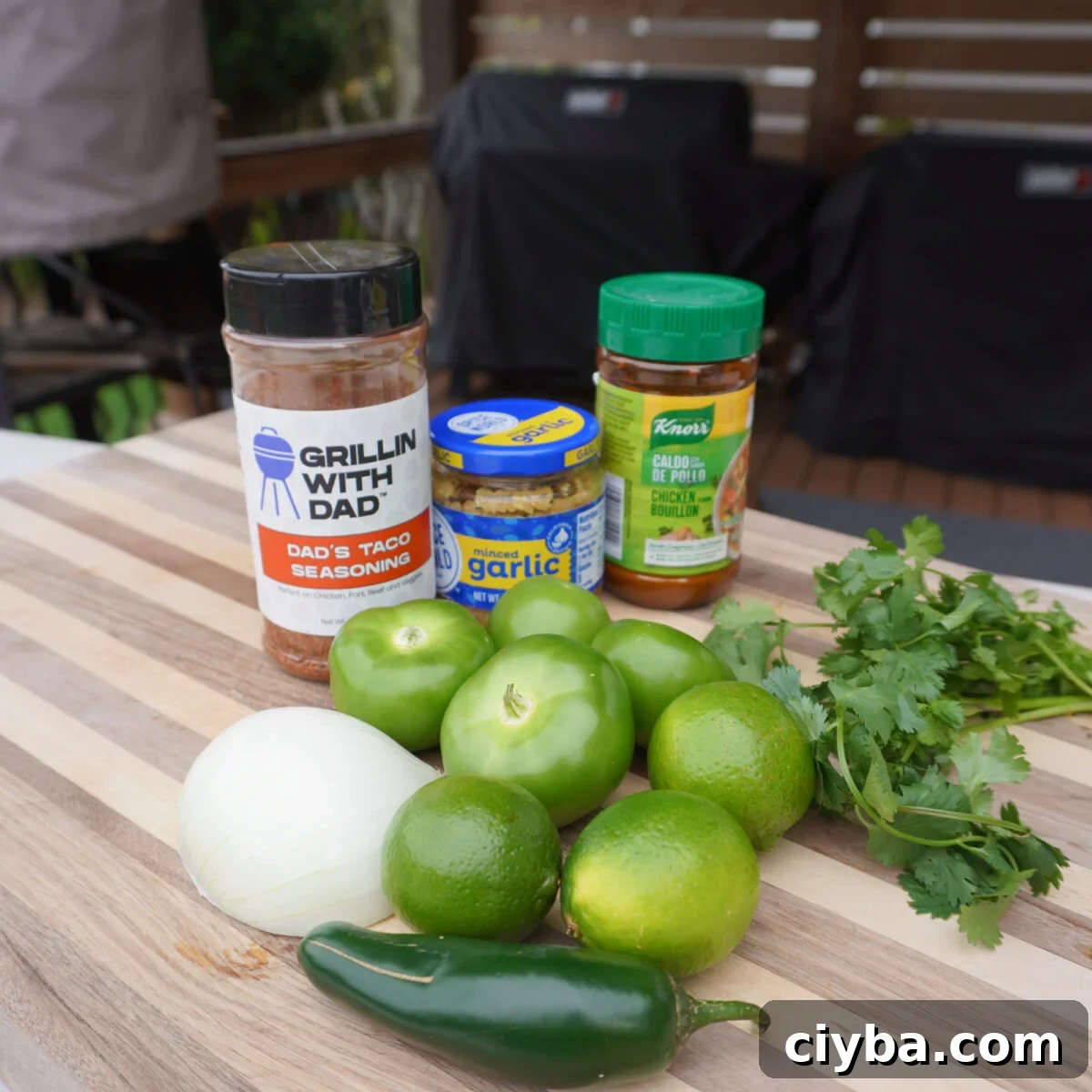 Salsa verde ingredients.