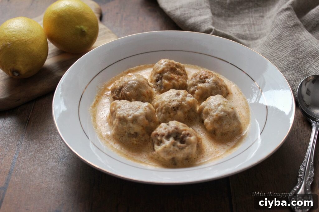 Yiouverlakia avgolemono and tomato (Γιουβαρλάκια αυγολέμονο με ντομάτα)