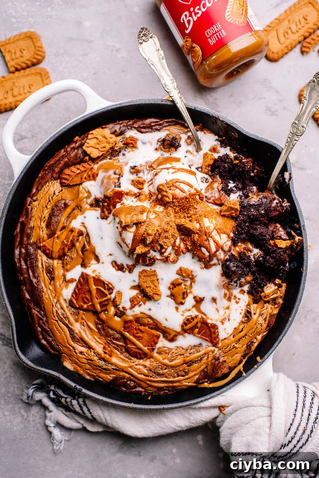 Cookie Butter Skillet Brownie Recipe — Gooey, Crunchy & Quick 2 Cookie Butter Skillet Brownie