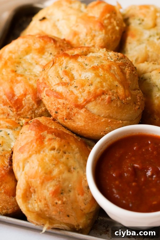 cheesy garlic crescent rolls