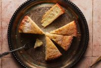 Torta Nua: Classic Italian Cream-Filled Cake