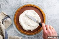 Homemade Coconut Whipped Cream Without Refined Sugar