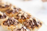 Ferrero Rocher Cannoli Cups: Chocolate Hazelnut Dessert