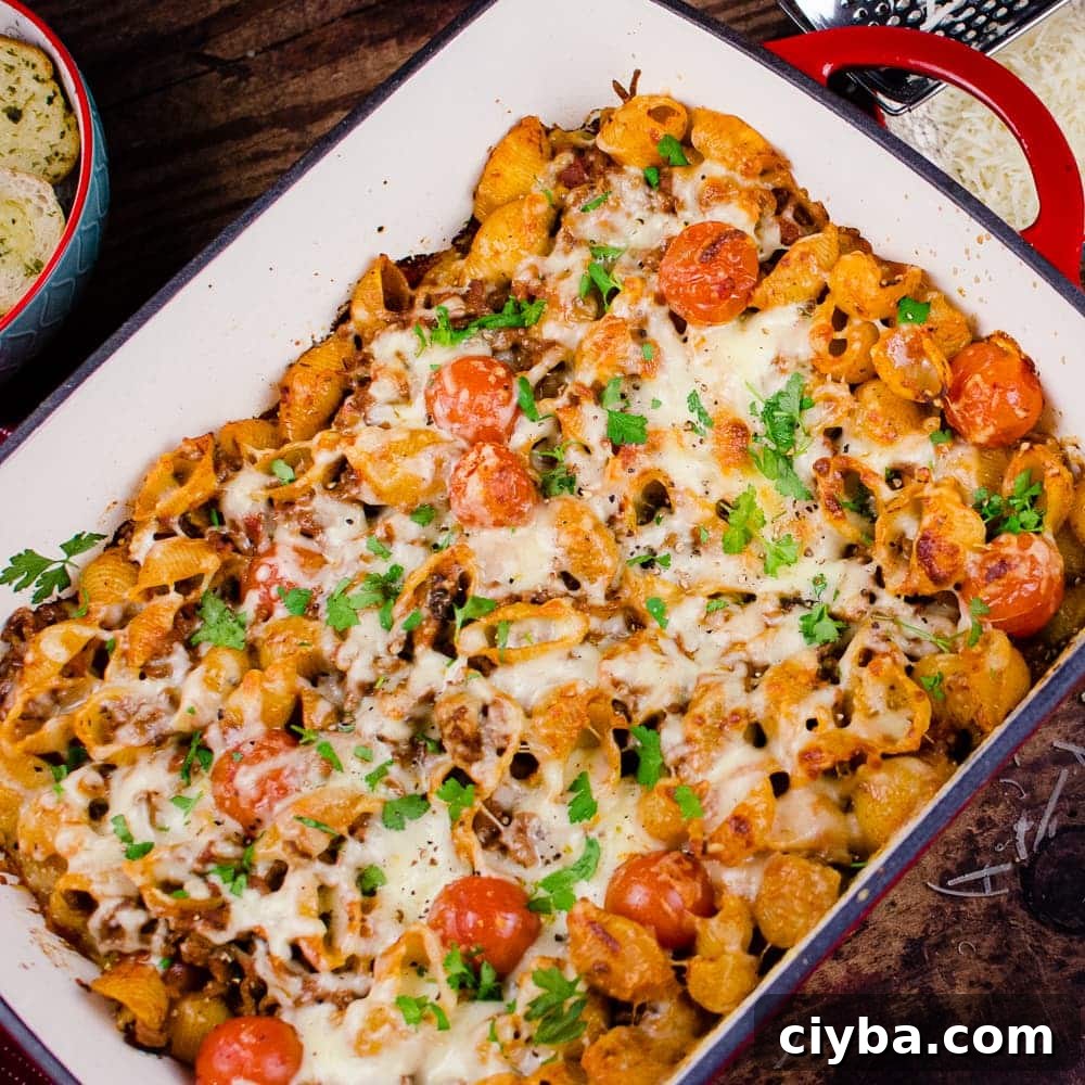 Cheesy bolognese pasta bake